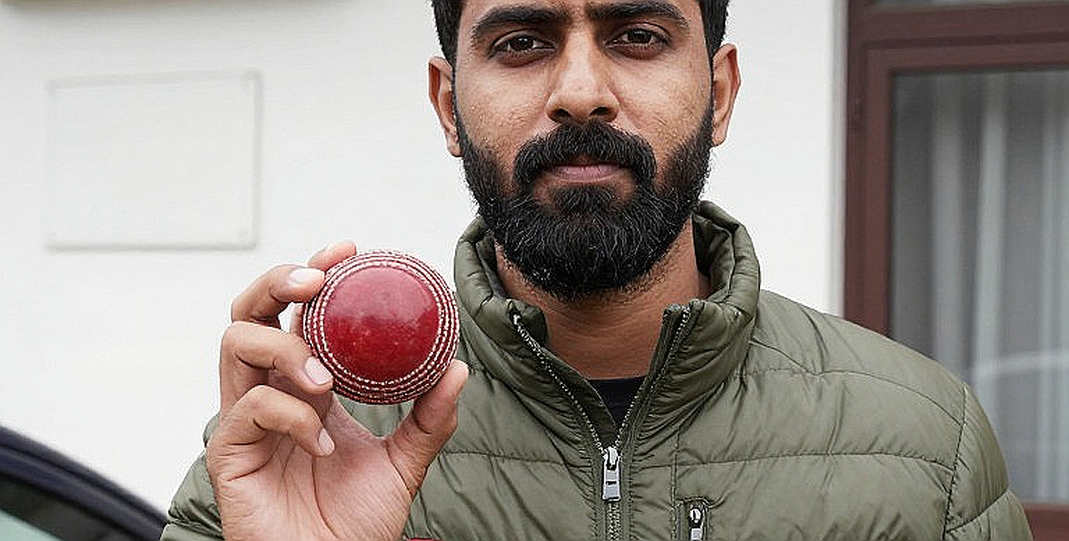 গকেবেরহার সবুজে স্পিনহীন অস্ট্রেলিয়া: লায়নের বাদ পড়া যেখানে নজির হয়ে উঠল