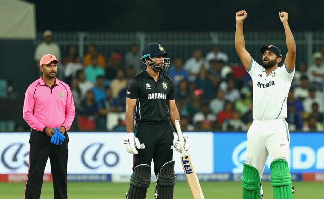 হিপ জয়েন্টের সেই চাপা গোঙানি: লিটনের ফিটনেস দৌড়, সিমন্সের 'সুযোগ' আর ঢাকা-সিলেটের দুই রকম মাটি