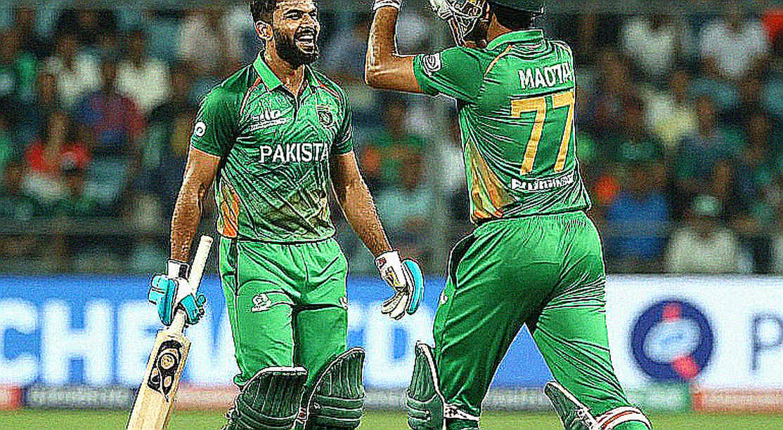 কিংসমিডের ঘাস আর দুই স্পিনার: ম্যাডিনসনের ‘রূপকথা’ ফিরে আসার ভেতরের অঙ্ক