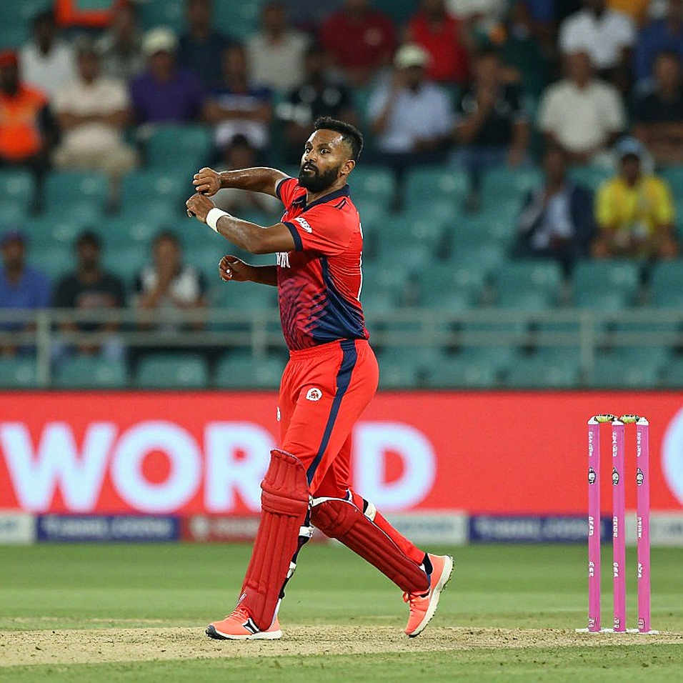 অ্যান্ডারসনের বিদায়: ‘আবারও তাই হচ্ছে’ — একক সূত্রের আবেগ আর প্রতিষ্ঠানের নীরবতা