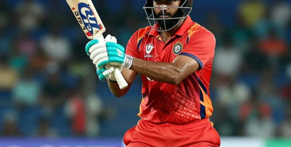 নিলামের সাতাশ কোটি আর ডেটার ছায়া: ক্রিকেটের ট্রান্সফার বাজারে মানুষ খোঁজা