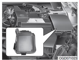 Painel de fusíveis compartimento do motor (motor diesel)