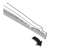 Substituição da Escova do Limpa-Vidro Traseiro (Hatchback)