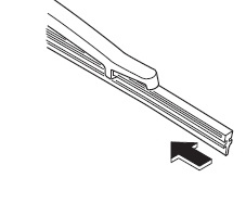 Substituição da Escova do Limpa-Vidro Traseiro (Hatchback)