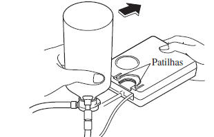 Utilização do Kit de Emergência de Reparação de Pneu Furado